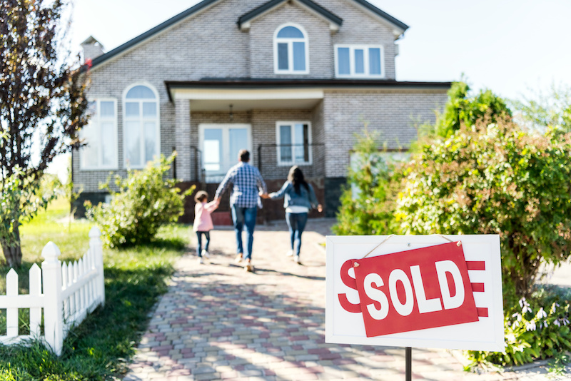 Home Sellers: When Should You Reduce Your Listing Price?